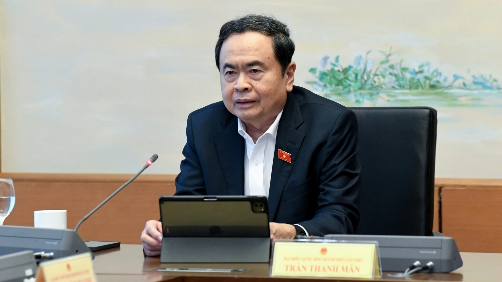 Chủ tịch Quốc hội: Không “ôm việc” nhưng cũng không thể “giao việc rồi buông”