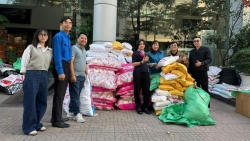 Người Hà Nội chung sức, đồng lòng vì miền Trung thân yêu