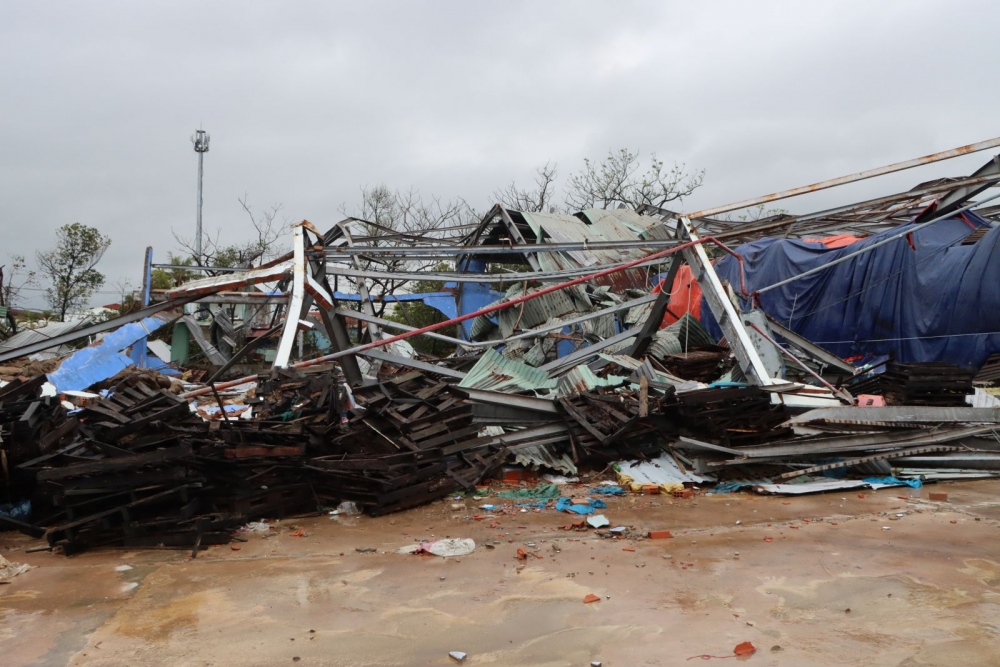 Chính phủ ban hành Nghị quyết về các giải pháp khắc phục hậu quả thiên tai, phục hồi sản xuất khu vực miền Trung Chính phủ ban hành Nghị quyết về các giải pháp khắc phục hậu quả thiên tai, phục hồi sản xuất khu vực miền Trung