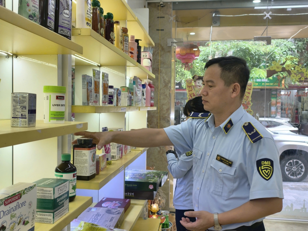 Tăng cường công tác chống buôn lậu, gian lận thương mại và hàng giả trước Tết Bính Ngọ 2026