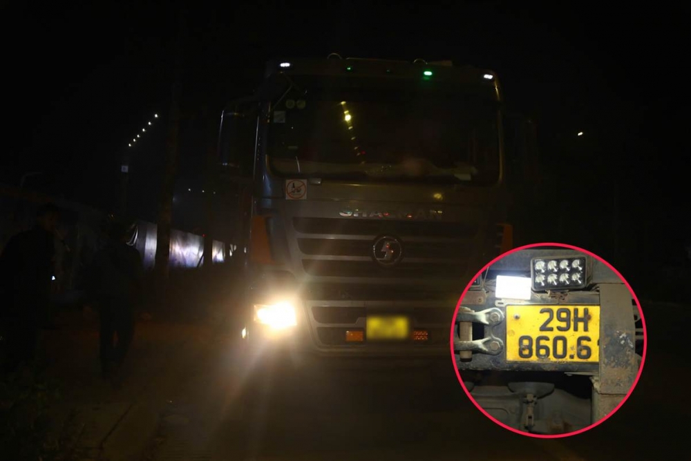 Cảnh sát Hà Nội xuyên đêm kiểm soát, xử lý xe chở quá tải; xe “độ” đèn, còi