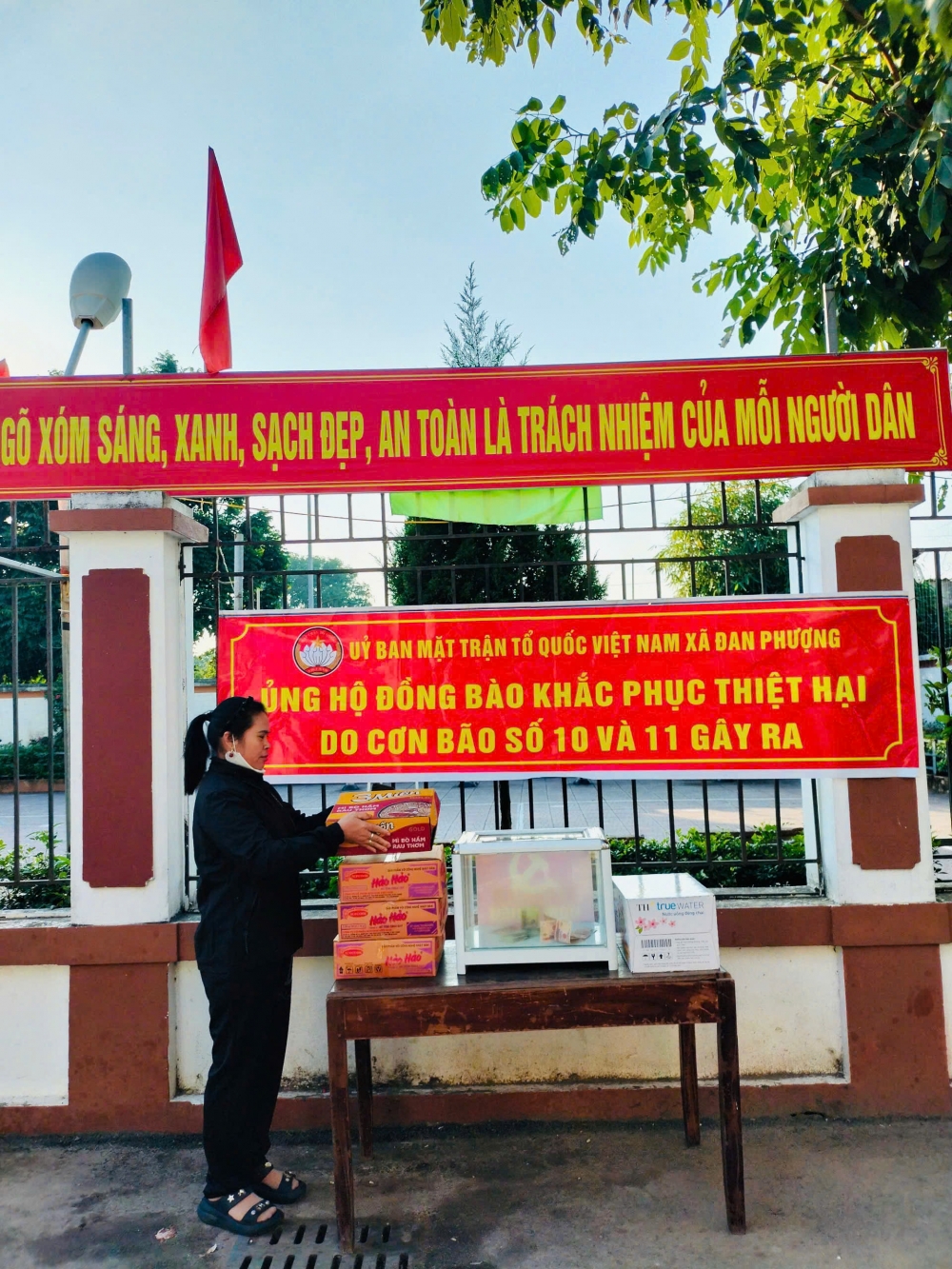 Mặt trận xã Đan Phượng sẻ chia với đồng bào miền Trung - Tây Nguyên Mặt trận xã Đan Phượng sẻ chia với đồng bào miền Trung - Tây Nguyên