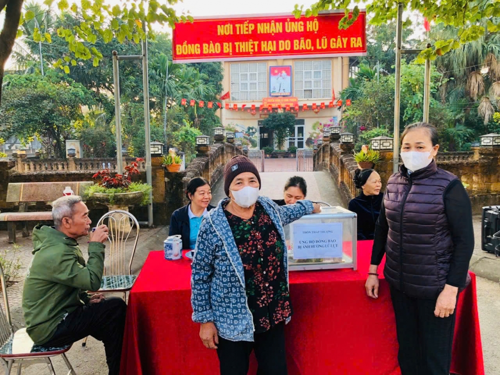 Mặt trận xã Đan Phượng sẻ chia với đồng bào miền Trung - Tây Nguyên Mặt trận xã Đan Phượng sẻ chia với đồng bào miền Trung - Tây Nguyên