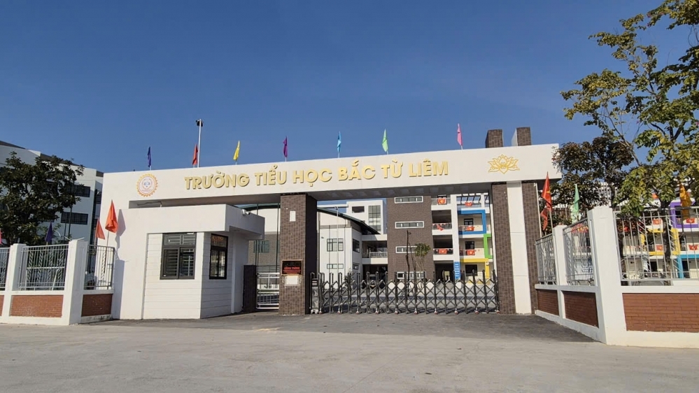 Bộ Chính trị: Hoàn thành sắp xếp trường học, trạm y tế cấp xã trước 31/12