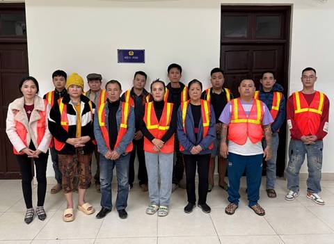 Công an Hà Nội truy quét ổ nhóm đánh bạc trên sông Hồng và sông Đuống