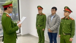 ha noi khoi to 14 doi tuong gay roi tranh chap cho do o to o ham chung cu