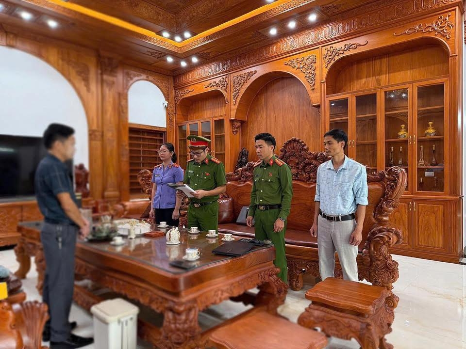 Mang tội vì bán hàng online thu hơn 50 tỷ nhưng chỉ kê khai hơn 300 triệu đồng