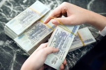 Hải quan tăng nguồn thu thuế nhờ ô tô và dầu thô