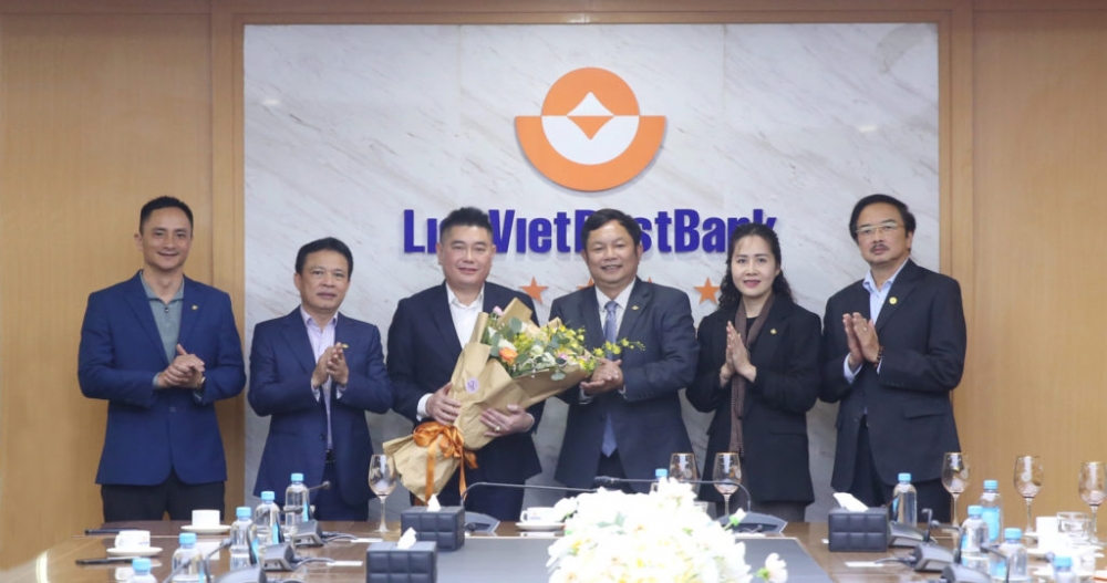 Bầu Thụy làm Chủ tịch Hội đồng quản trị LienVietPostBank