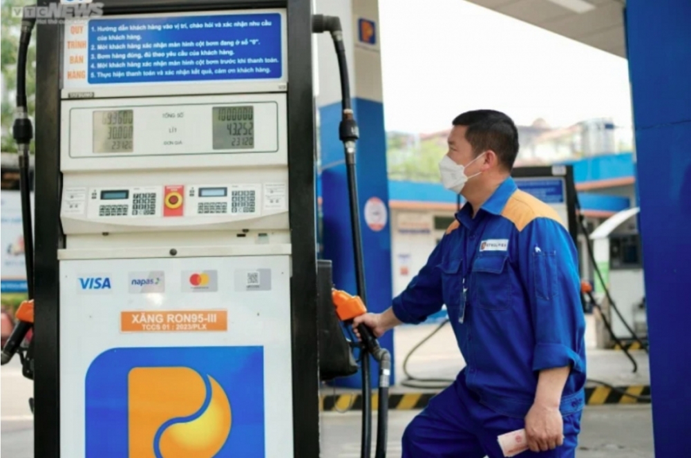 Chính phủ đề xuất giảm thuế môi trường với xăng dầu đến hết năm 2024