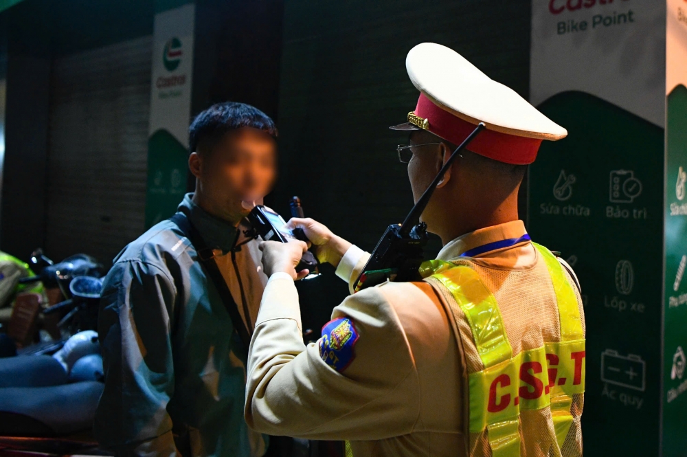 Hà Nội: Hơn 800 trường hợp vi phạm nồng độ cồn trong 3 ngày cuối tuần