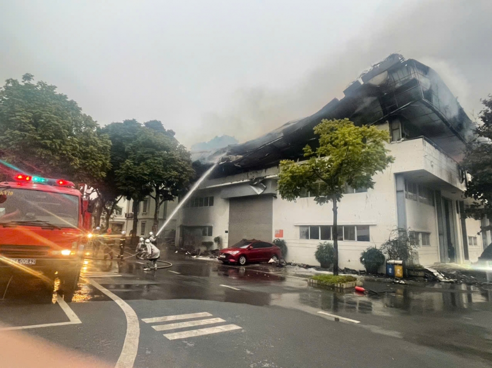 Hà Nội: Cháy lớn tại nhà máy Bia Hà Nội