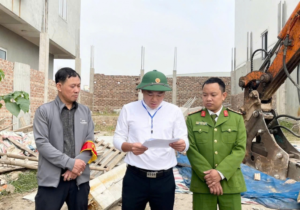 Chính quyền Hoài Đức mạnh tay xử lý các công trình xây dựng trên đất nông nghiệp