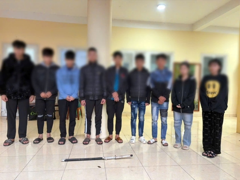 Hà Nội: Khởi tố nhóm thanh niên mang kiếm vô cớ chém người đi đường