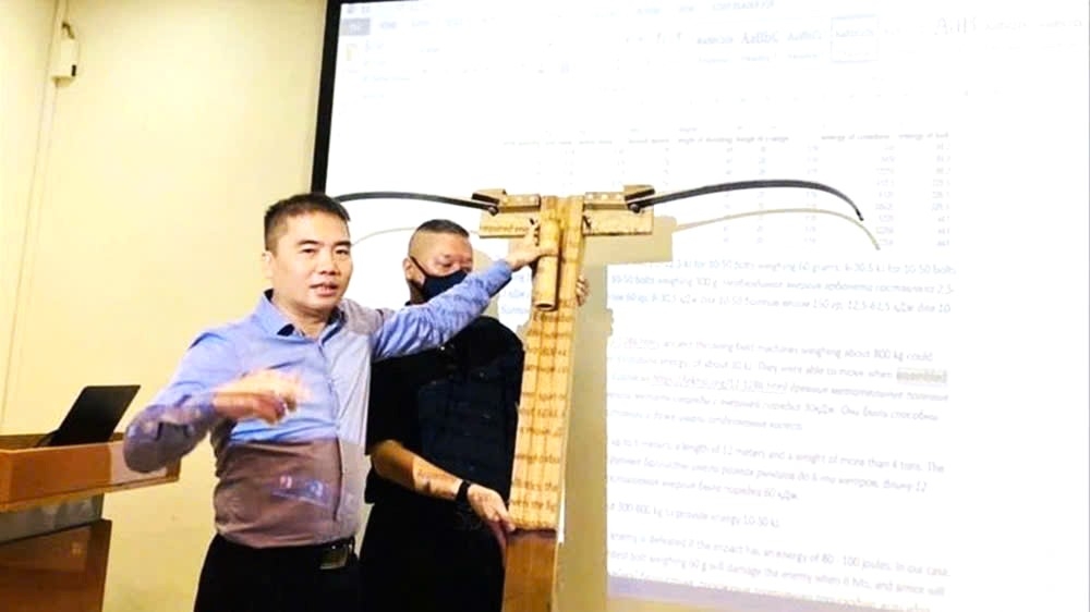 Vũ khí của Đại Việt thời vua Quang Trung trong cuộc chiến đấu chống lại các công ty Đông Ấn phương Tây