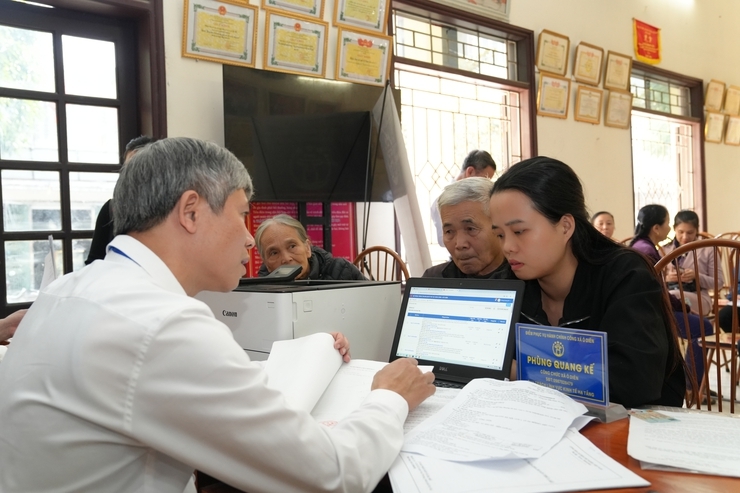 Xã Ô Diên tăng tốc chuyển đổi số, cấp chữ ký số miễn phí cho người dân