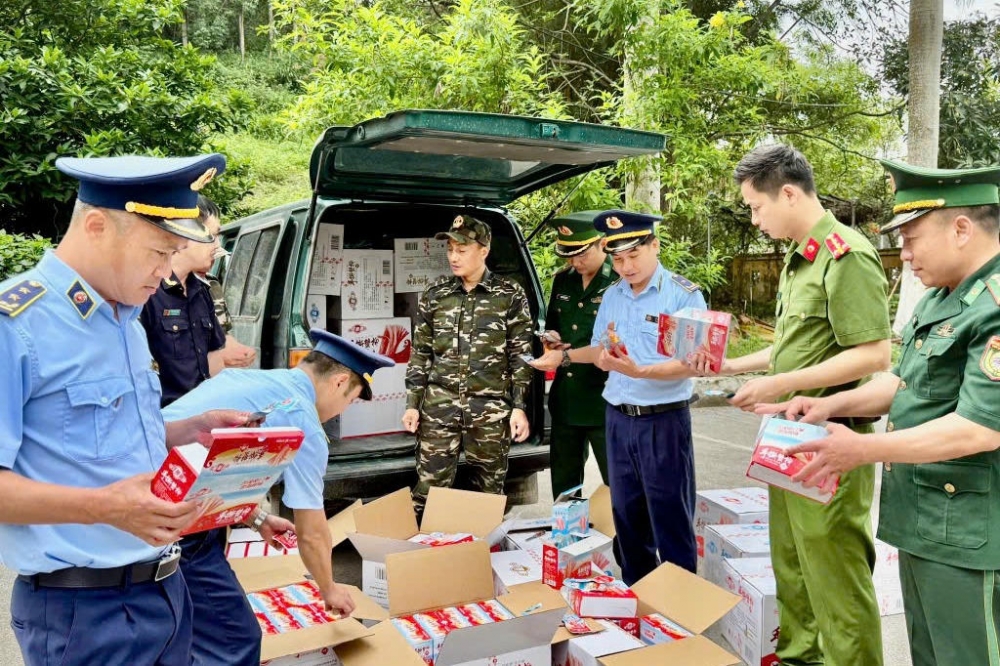 Không nhân nhượng với buôn lậu, hàng giả Không nhân nhượng với buôn lậu, hàng giả