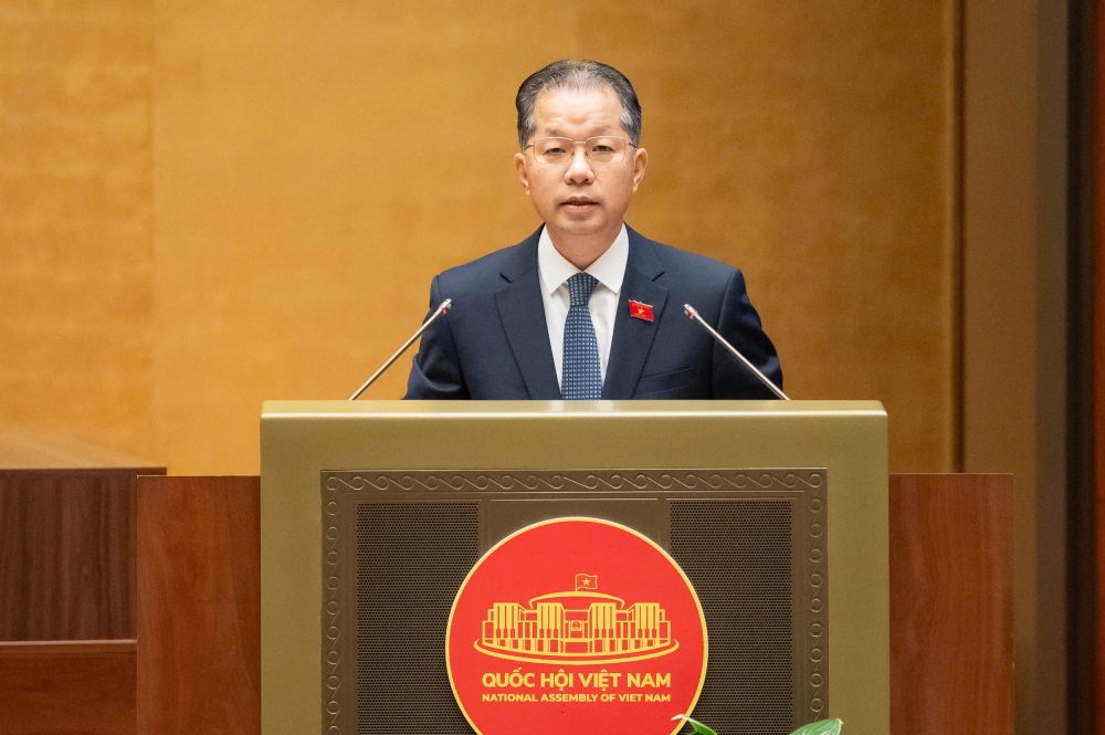 Việc xét xử các vụ án tham nhũng, tiêu cực được tiến hành nghiêm minh Việc xét xử các vụ án tham nhũng, tiêu cực được tiến hành nghiêm minh