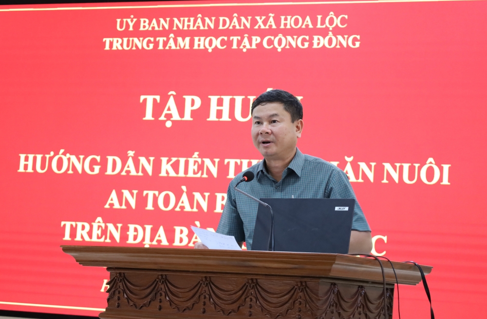 Xã Hoa Lộc tập huấn kiến thức chăn nuôi an toàn, bền vững cho nông dân Xã Hoa Lộc tập huấn kiến thức chăn nuôi an toàn, bền vững cho nông dân