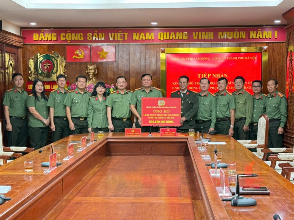 Công an Thủ đô hướng về Lâm Đồng: Kết nối yêu thương, sẻ chia hy vọng Công an Thủ đô hướng về Lâm Đồng: Kết nối yêu thương, sẻ chia hy vọng
