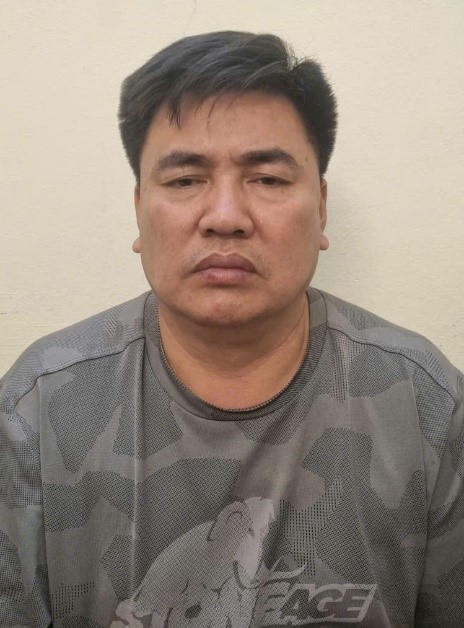 Đối tượng đẩy cảnh sát giao thông vào đầu xe tải bị điều tra hành vi giết người Đối tượng đẩy cảnh sát giao thông vào đầu xe tải bị điều tra hành vi giết người