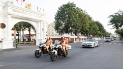 CSGT cao điểm bảo đảm trật tự giao thông, bảo vệ an toàn tuyệt đối Đại hội XIV của Đảng