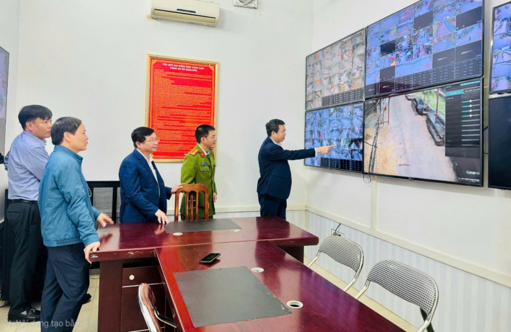 Xã Hoài Đức tăng cường camera giám sát phát hiện vi phạm giao thông, an ninh trật tự Xã Hoài Đức tăng cường camera giám sát phát hiện vi phạm giao thông, an ninh trật tự