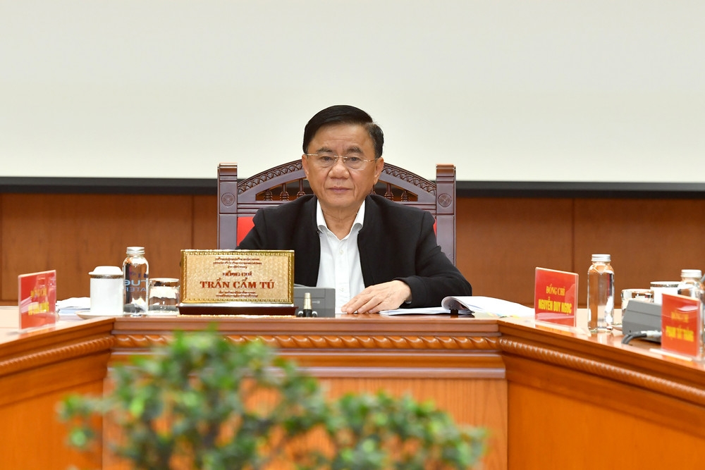 Ban Bí thư yêu cầu cấp trên không được can thiệp trái quy định công việc của cấp dưới Ban Bí thư yêu cầu cấp trên không được can thiệp trái quy định công việc của cấp dưới