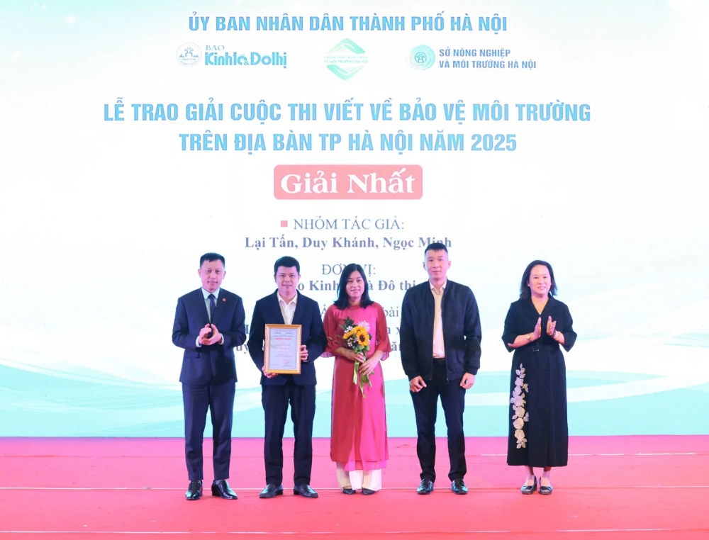 Vinh danh 16 tác phẩm đoạt giải Cuộc thi viết về bảo vệ môi trường trên địa bàn Hà Nội