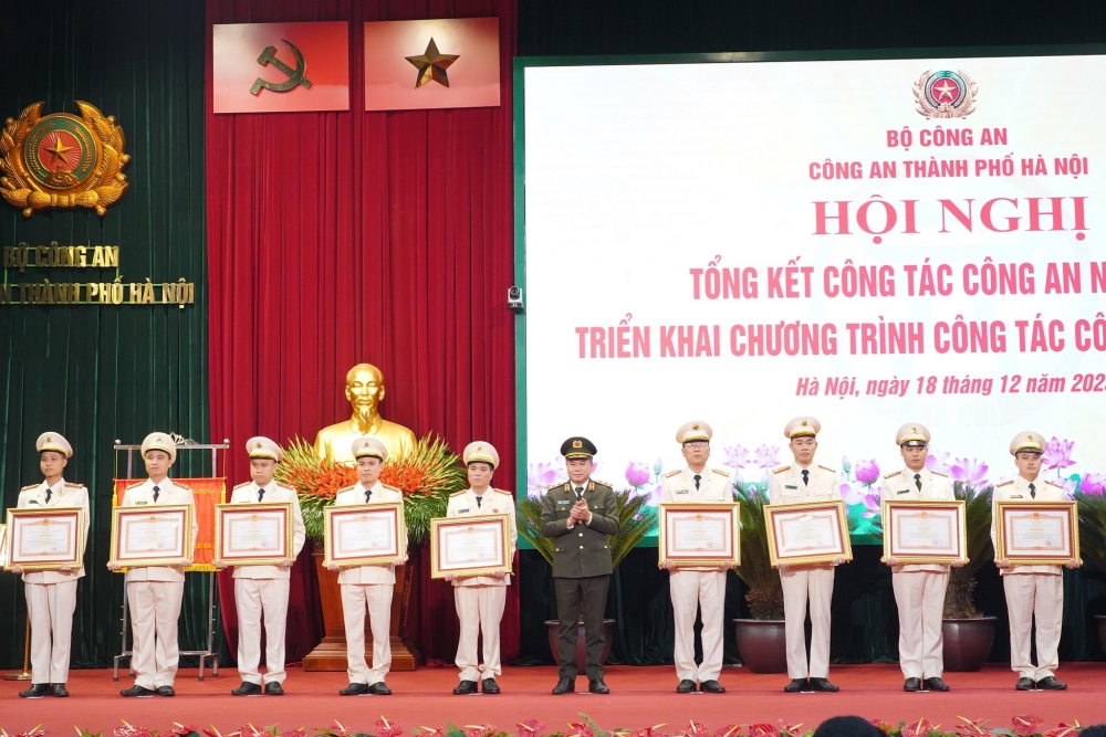 Mỗi cán bộ, chiến sĩ Công an Thủ đô phải gương mẫu, đi đầu, dám nghĩ, dám làm