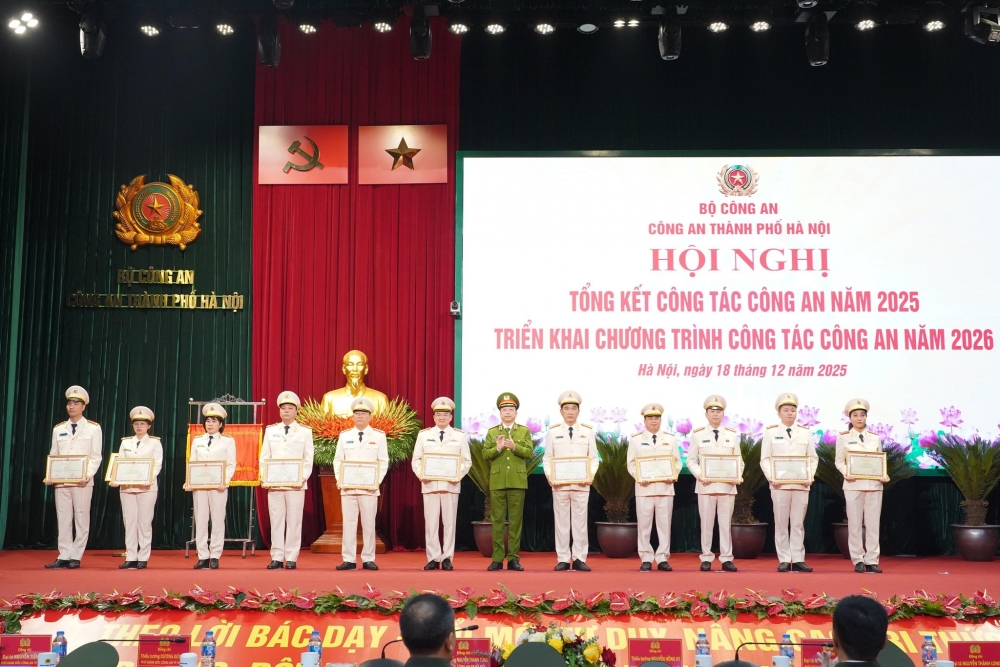 Mỗi cán bộ, chiến sĩ Công an Thủ đô phải gương mẫu, đi đầu, dám nghĩ, dám làm