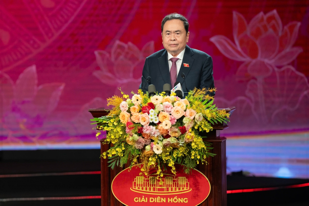 Báo chí đồng hành giúp các cơ quan dân cử hoạt động ngày càng hiệu lực, hiệu quả Báo chí đồng hành giúp các cơ quan dân cử hoạt động ngày càng hiệu lực, hiệu quả