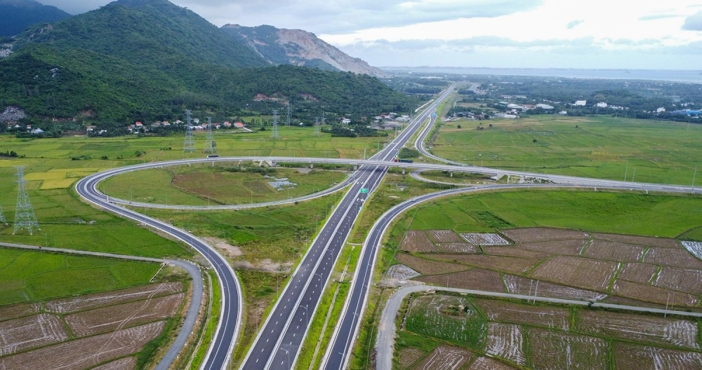 Cục Cảnh sát giao thông chỉ rõ 17 tồn tại trên cao tốc Vân Phong - Nha Trang