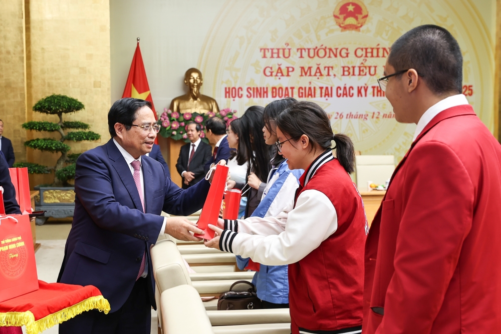 Thủ tướng: Khẩn trương xây dựng Đề án phát hiện và bồi dưỡng nhân tài trẻ Việt Nam