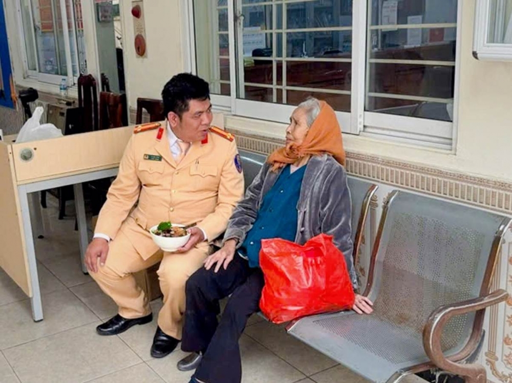 Việc làm kịp thời của CSGT Hà Nội