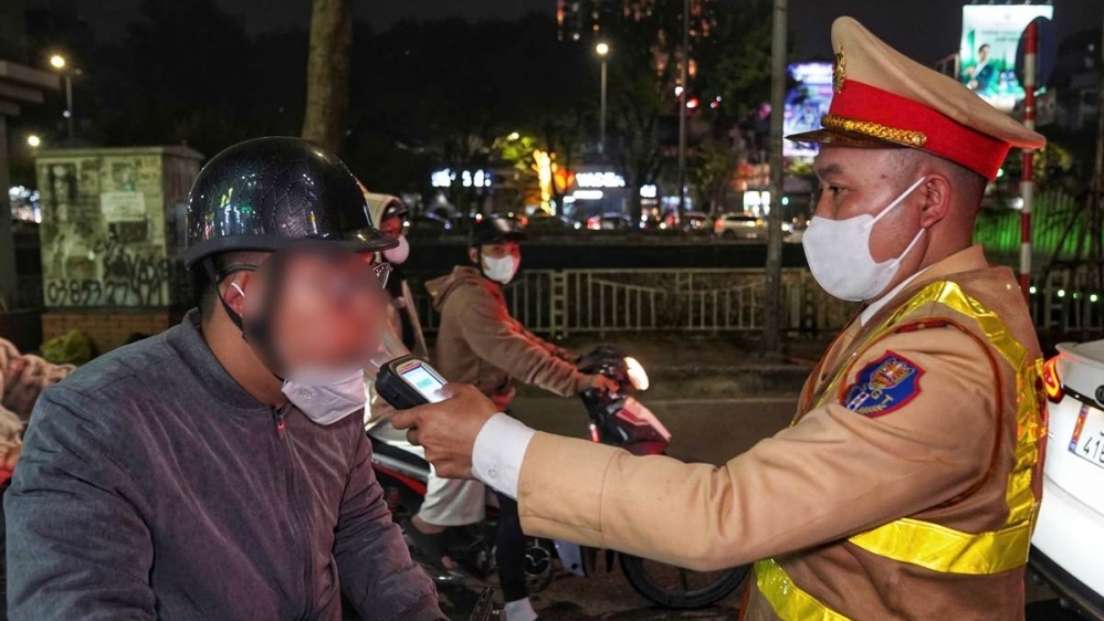 Hà Nội: Kiểm tra nồng độ cồn cuối tuần, xử lý 111 trường hợp vi phạm