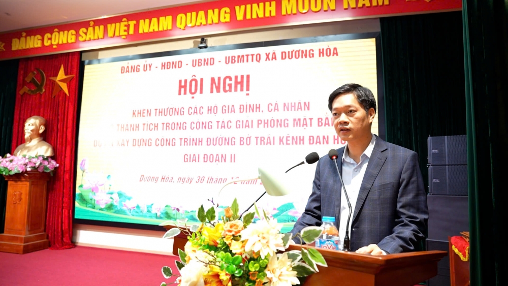 Xã Dương Hòa khen thưởng các cá nhân trong công tác GPMB dự án giao thông trọng điểm