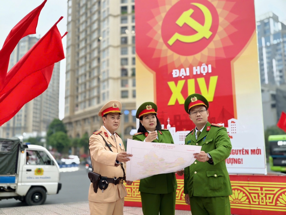 Công an Hà Nội siết chặt an ninh, an toàn trước giờ bắn pháo hoa Tết Dương lịch 2026 Công an Hà Nội siết chặt an ninh, an toàn trước giờ bắn pháo hoa Tết Dương lịch 2026