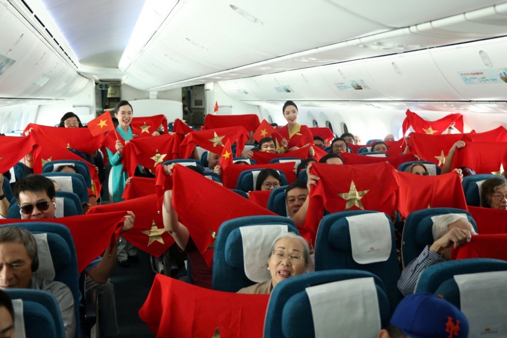 Hàng không, đường sắt tăng chuyến phục vụ người dân đi lại dịp Tết Dương lịch