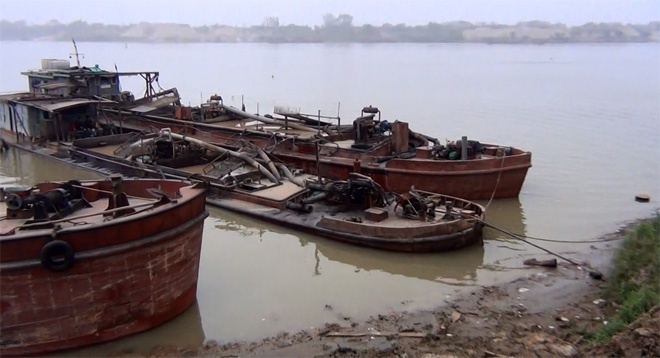 Trắng đêm mật phục, truy bắt những kẻ rút ruột sông Hồng