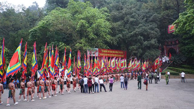 chu tich quoc hoi dang huong tuong nho cac vua hung