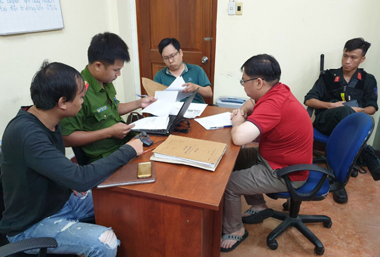 30 tổ cảnh sát đồng loạt tấn công đường dây cá độ xuyên quốc gia