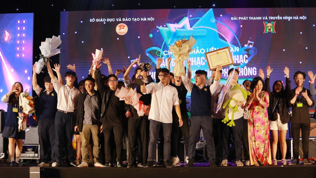 Trường THPT Việt Đức giành ngôi Quán quân Liên hoan các ban, nhóm nhạc học sinh THPT Hà Nội 2023
