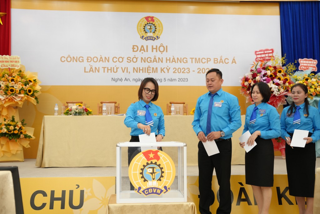 3.Ban Chấp hành Công đoàn cơ sở BAC A BANK nhiệm kỳ 2023 - 2028 đã được lựa chọn với số phiếu tín nhiệm cao.