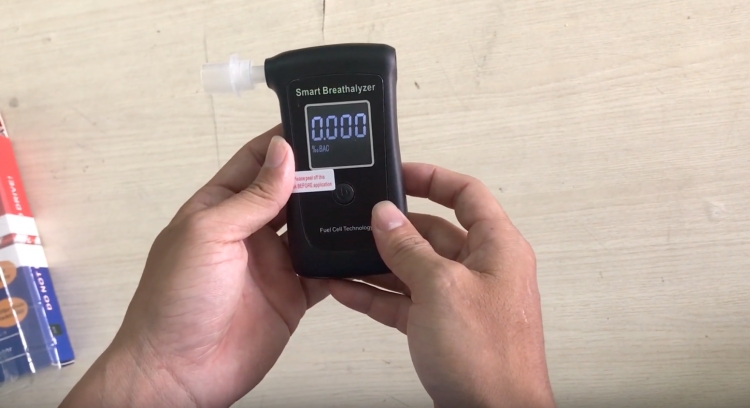 Thị trường máy đo nồng độ cồn sôi động sau Nghị định 100