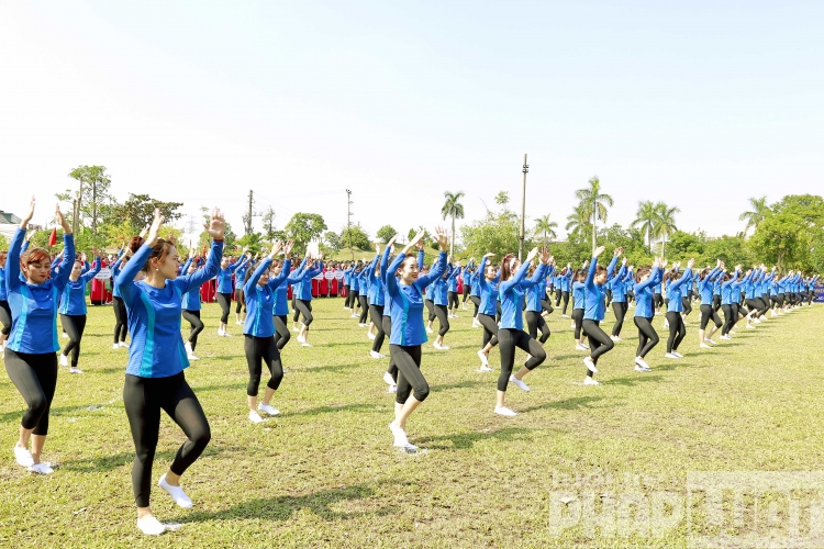 o mxp mua xuan luon con mai
