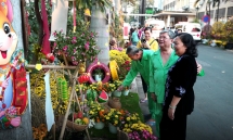 Đường hoa xuân đầu tiên trong bệnh viện