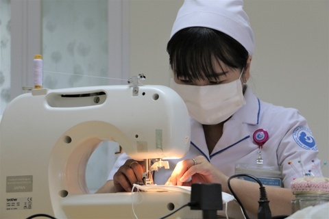 "Xí nghiệp khẩu trang" ở Bệnh viện Từ Dũ