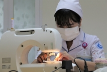 "Xí nghiệp khẩu trang" ở Bệnh viện Từ Dũ