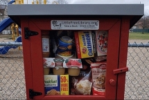 Người Mỹ biến hòm thư thành nơi tiếp tế thức ăn miễn phí